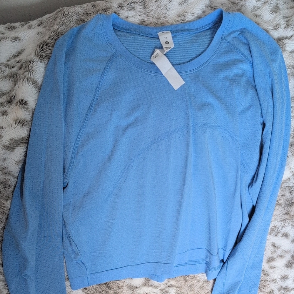 Lululemon Swiftly Tech